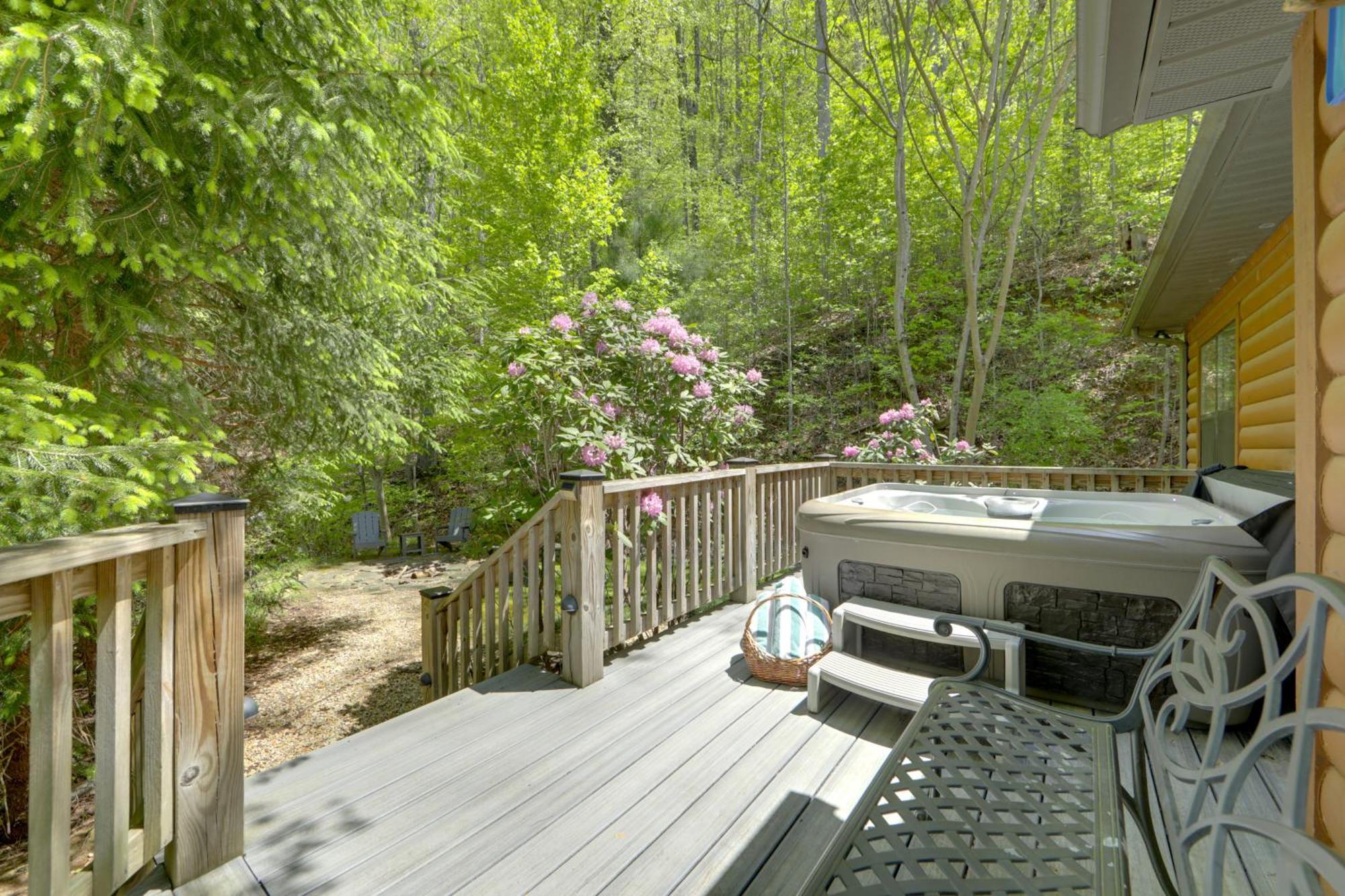 Bryson City Cabin With Hot Tub And Mountain Views! Zewnętrze zdjęcie